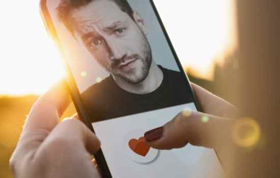 Encuentra Tu Chispa: Tinder y el Arte de Conectar Personas